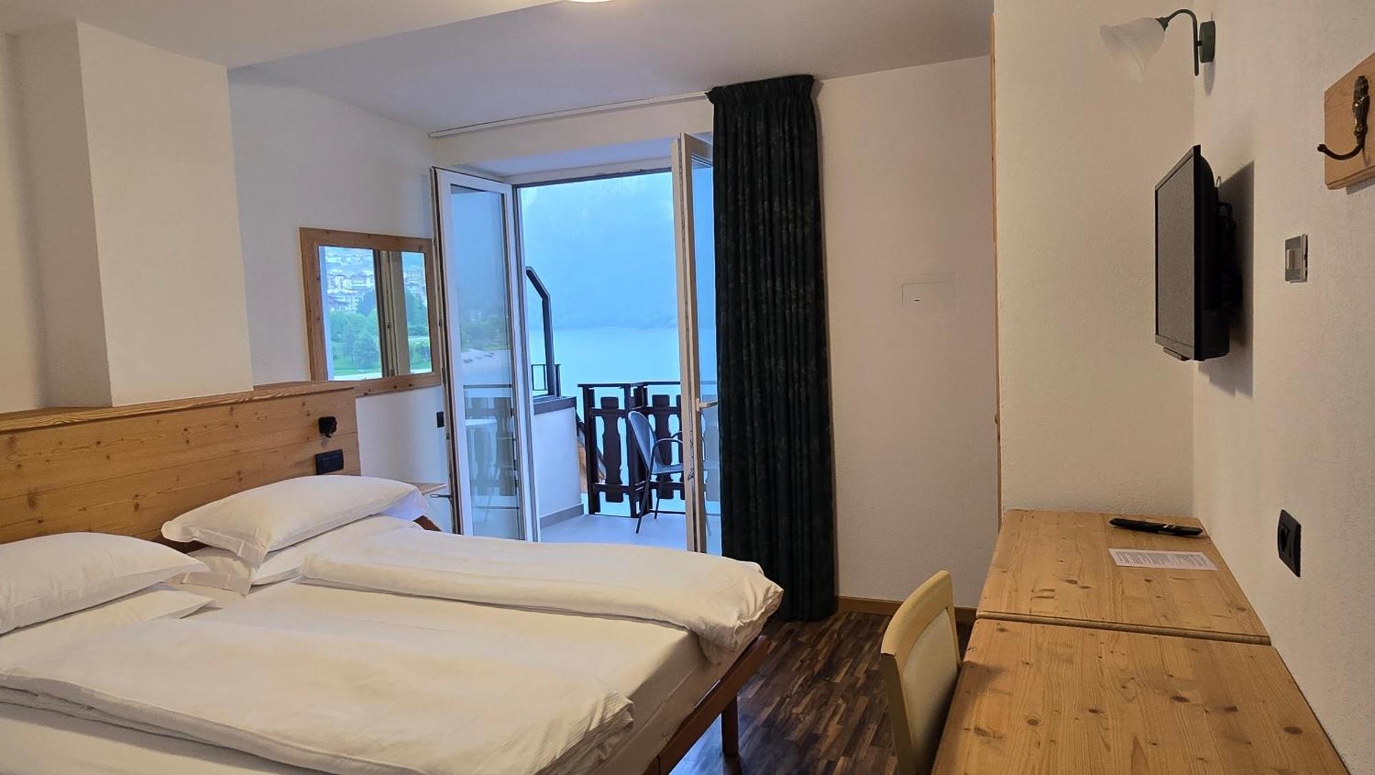 Lago Park Hotel Мольвено Екстер'єр фото