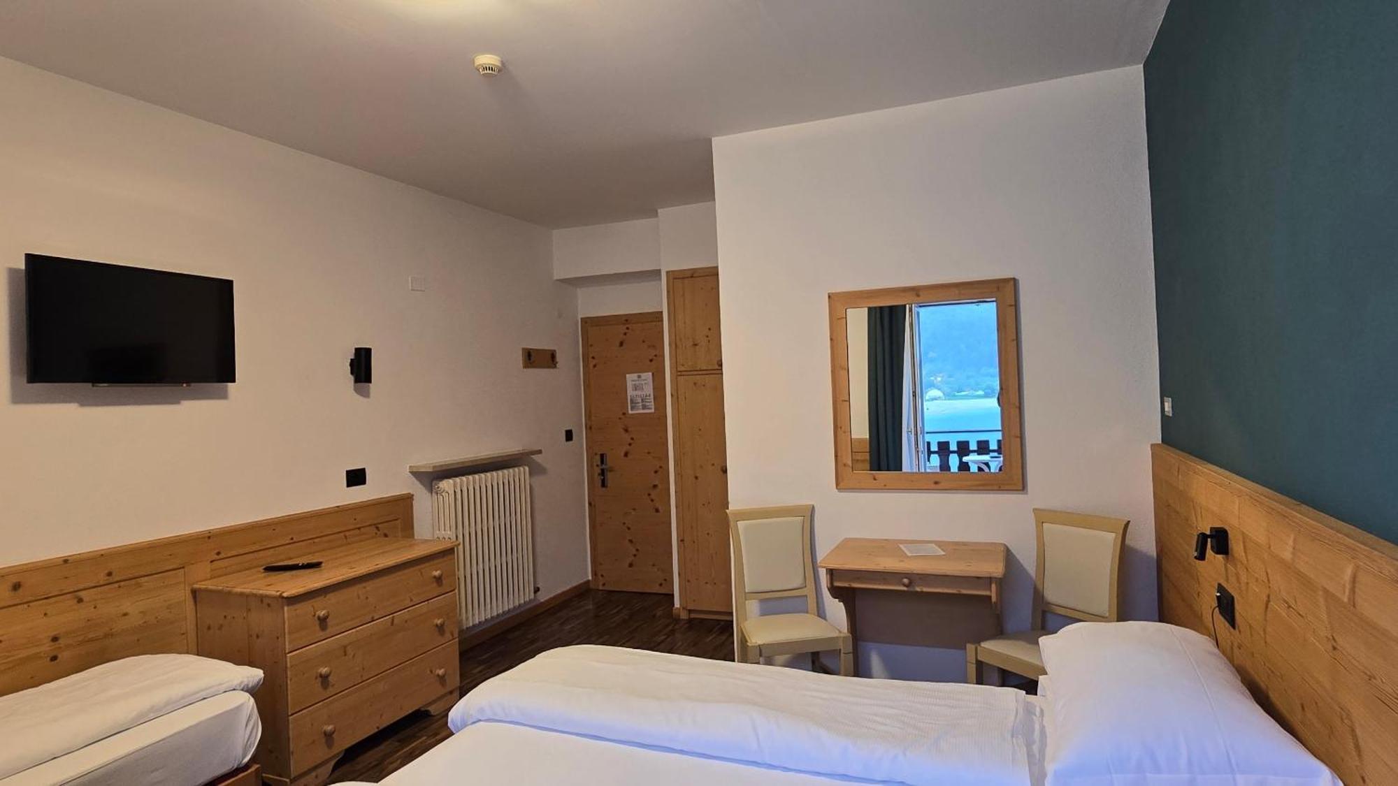 Lago Park Hotel Мольвено Екстер'єр фото