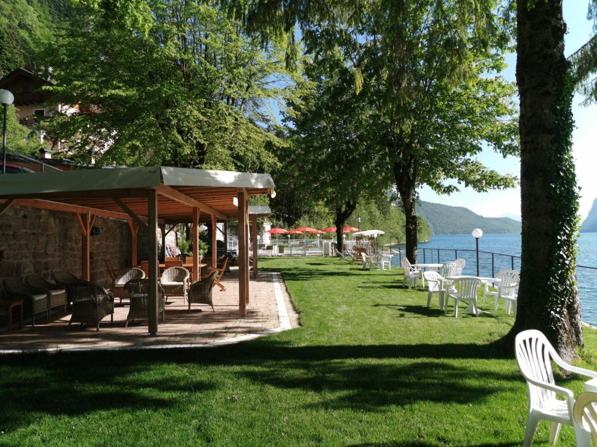 Lago Park Hotel Мольвено Екстер'єр фото